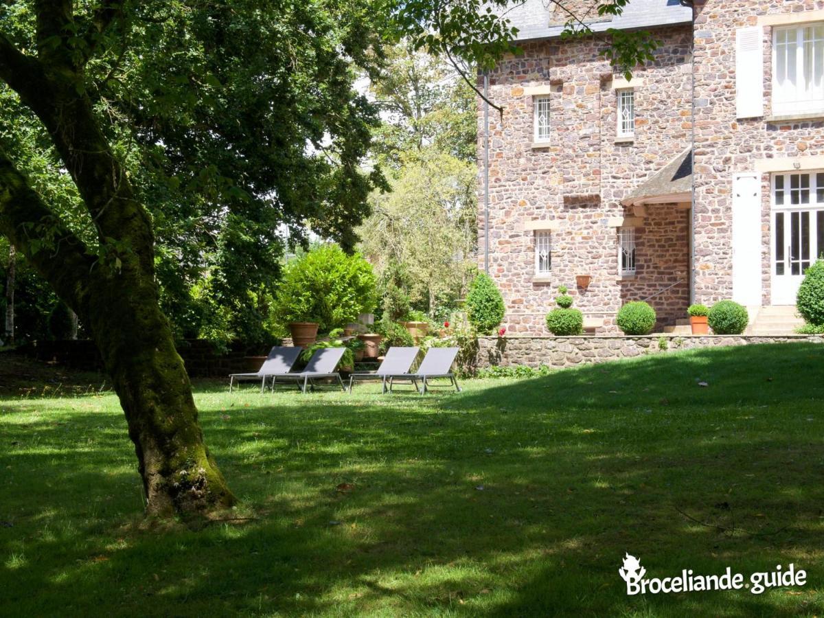 La Maison Rouge Broceliande Montauban-de-Bretagne ภายนอก รูปภาพ